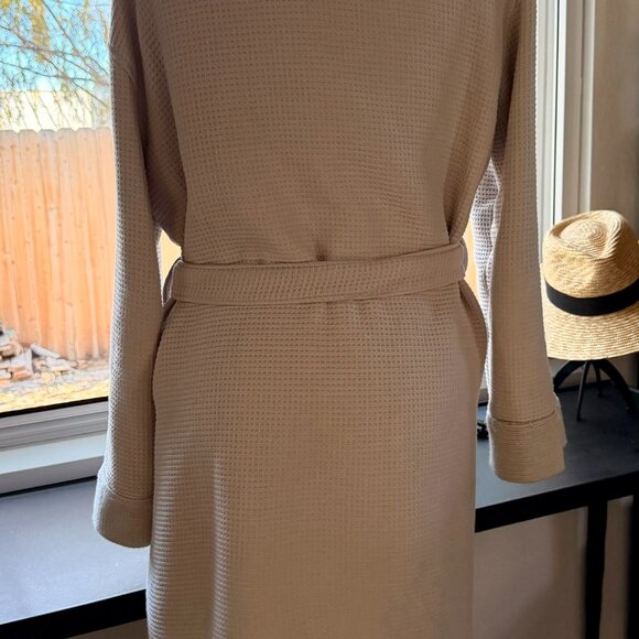 Cozy Earth Unisex Waffle Bath Robe Large Premium Quality in Excellent Shape - Picture 8 of 10